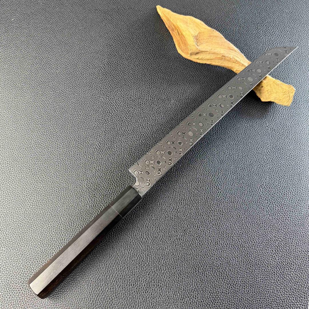 9658 新品 ダマスカス 先丸包丁 尺 渦潮紋 105層 黒檀黒水牛角八角柄