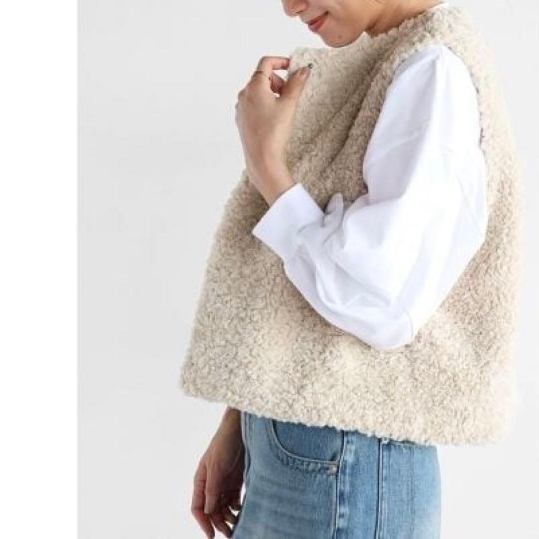 美品 Vin ヴァン ヤマダヤ プードルファーショートベスト アイボリー 9号