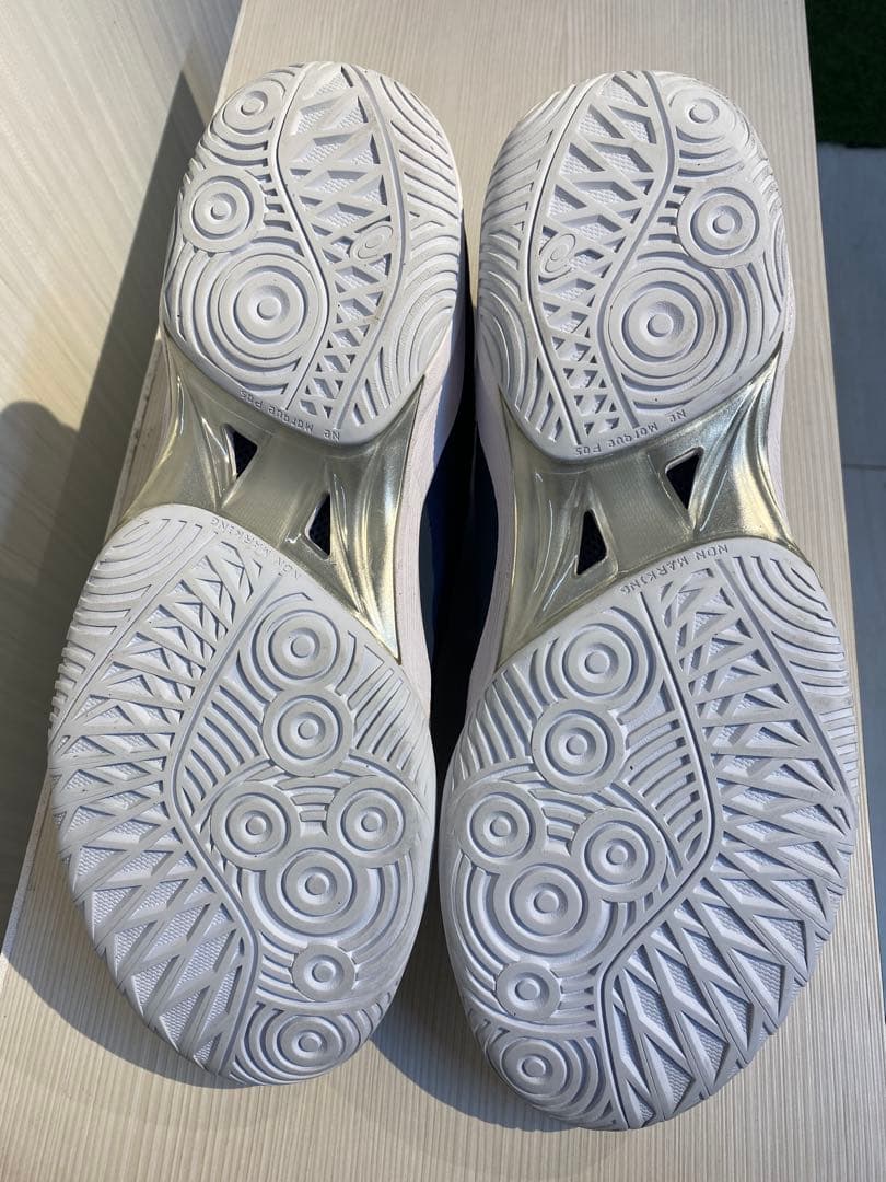 asics GLIDE NOVA FF1バスケットボールシューズ ホワイト