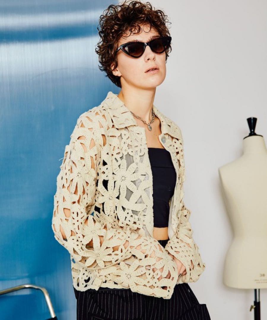 メゾンスペシャル ブラック クロシェレースシャツ