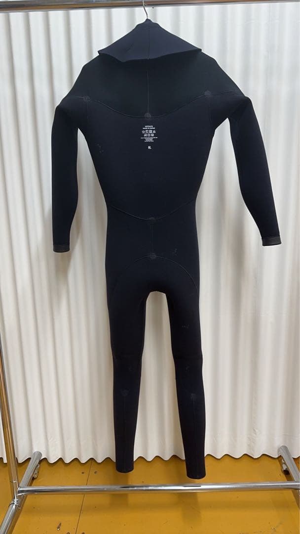 セミドライ　MLサイズ　3/3mm ロングチェストジップ