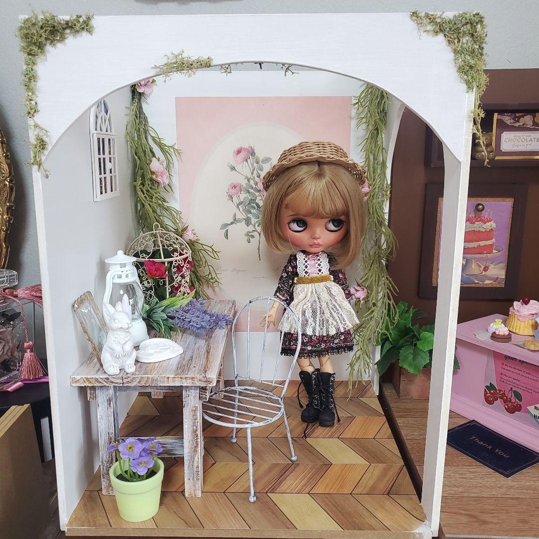 ドールハウス+ブライス.リカちゃん*ハンドメイド*ガーデンのみ