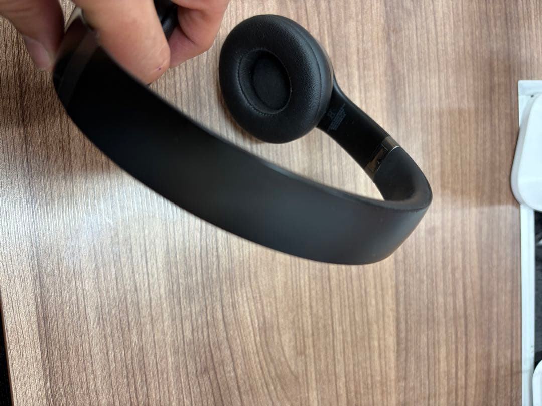 Beats solo4ブラック ワイヤレスヘッドホン