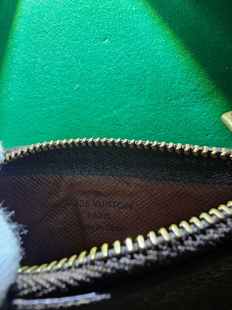 Louis Vuitton レザー キーケース ダークブラウン