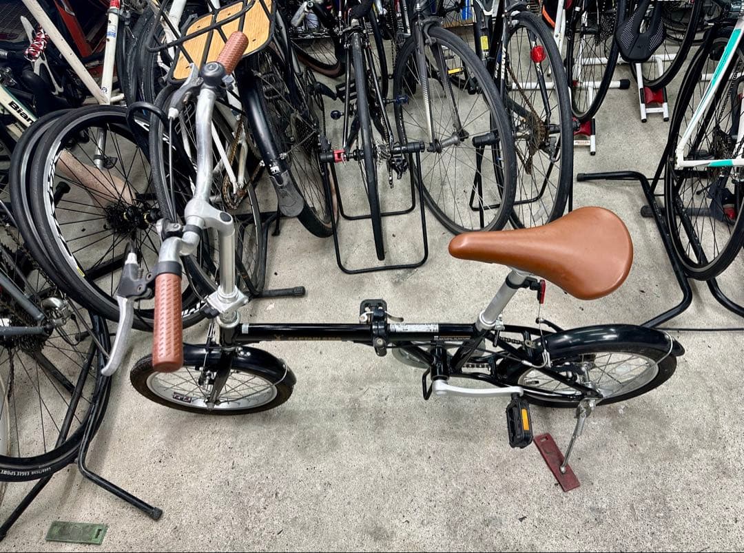 送料無料！キャプテンスタッグ アルル アルミ軽量折りたたみ自転車