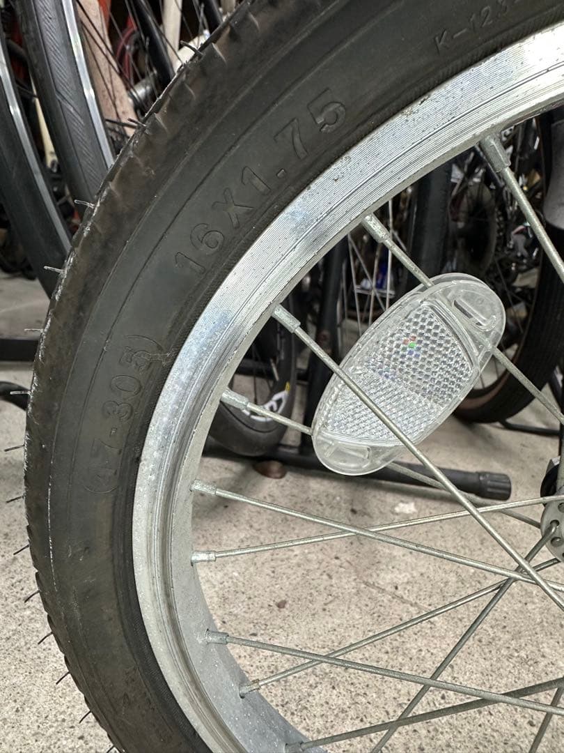 送料無料！キャプテンスタッグ アルル アルミ軽量折りたたみ自転車