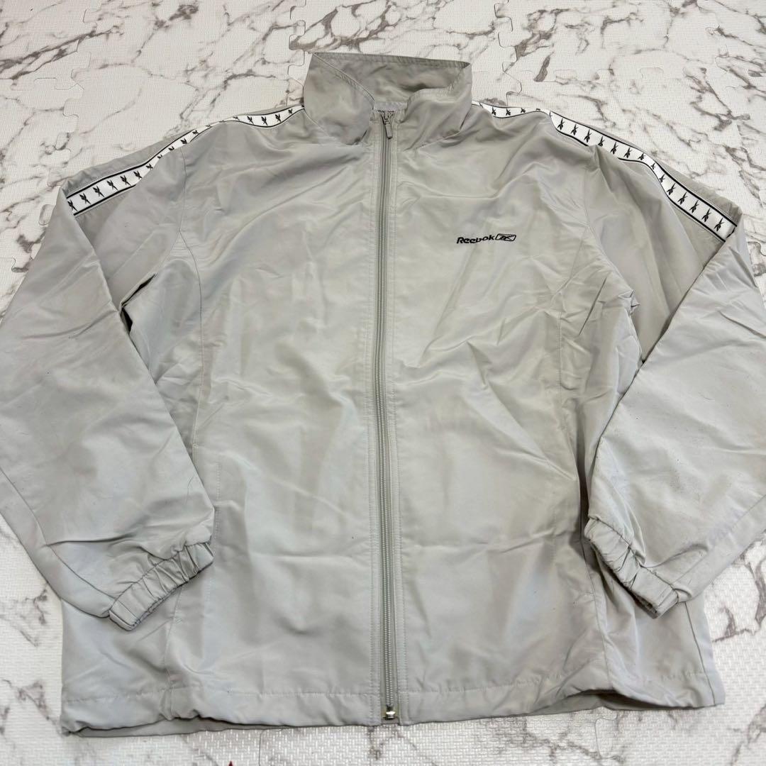美品 Reebok セットアップ XL 銀 ジャージ　大きいサイズ　リーボック