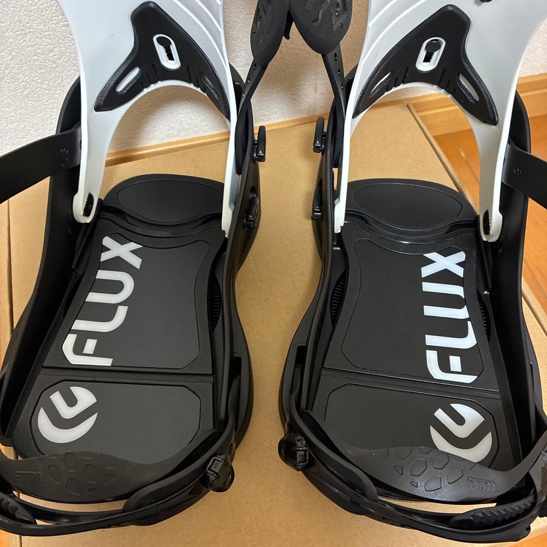 FLUX XF ブラック/ホワイト 22-23年　Mサイズ