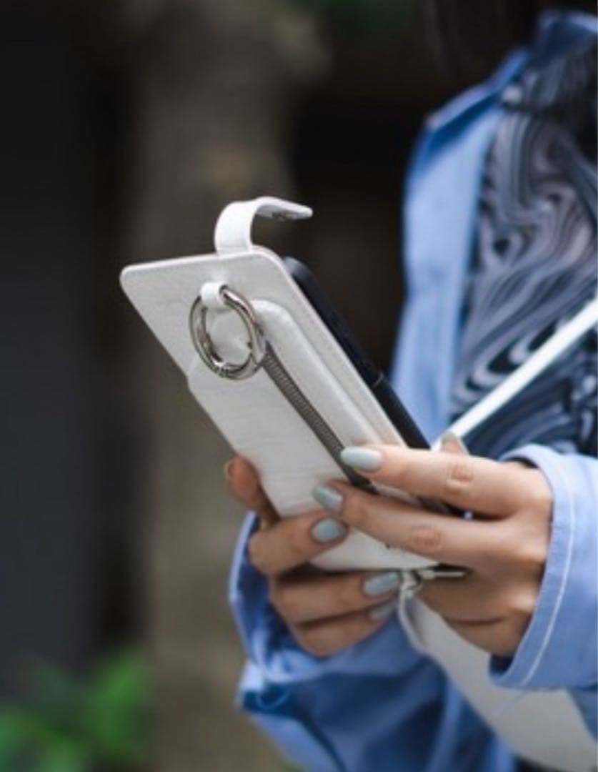 ajew 別注 クロコ ひも付き マルチ対応 Mサイズ スマホケース