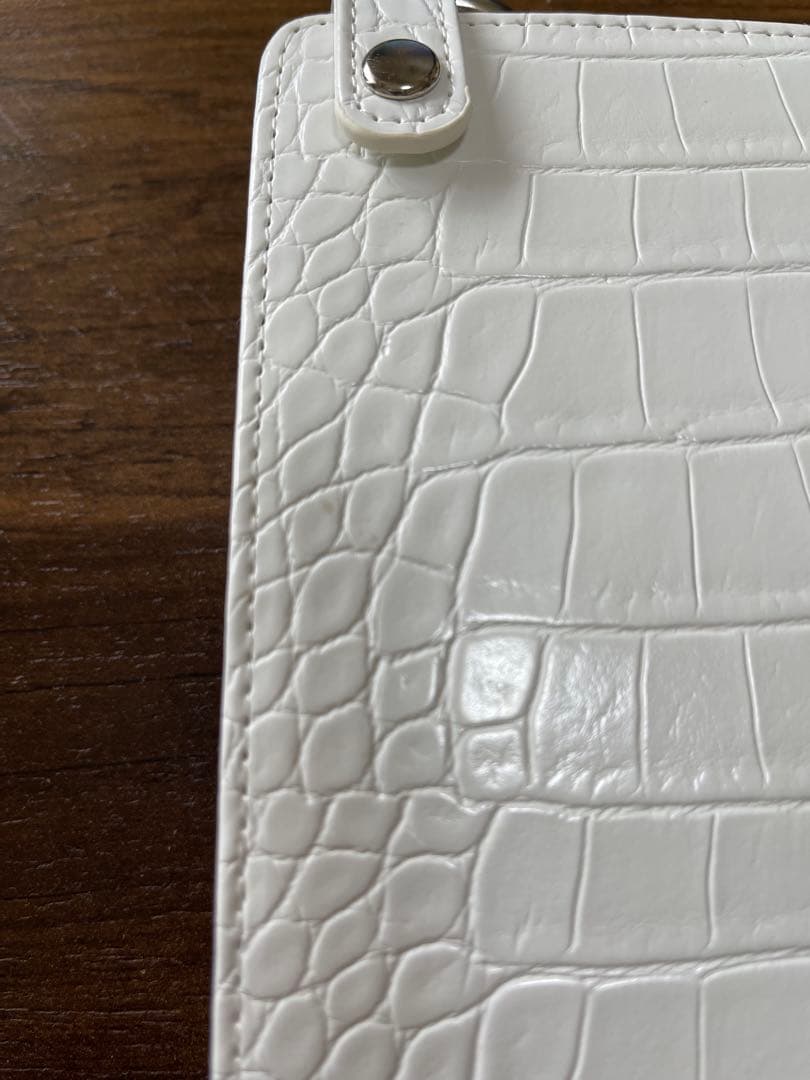 ajew 別注 クロコ ひも付き マルチ対応 Mサイズ スマホケース