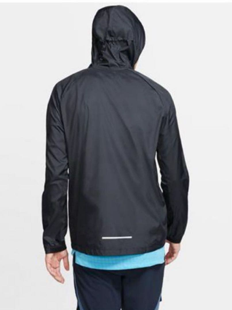 L ☆新品☆ ナイキ　エッセンシャル フーデッド 軽量薄手ランニングジャケット