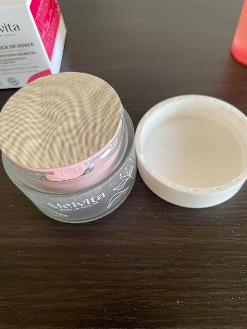 ソルスデローズエッセンスローションとソルスデローズクリーム