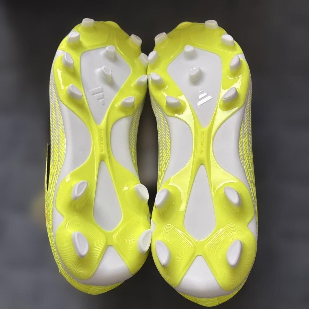 新品☆adidas サッカースパイク　23