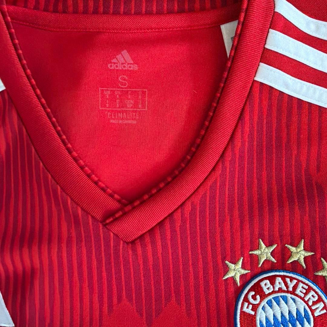 バイエルン　レバンドフスキー選手9番ユニフォーム