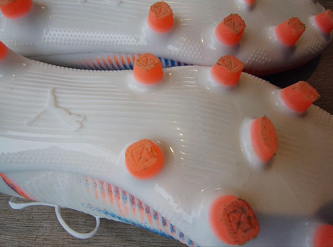 2025年8月製造 PUMA FUTURE フューチャー 8 マッチ HG/AG