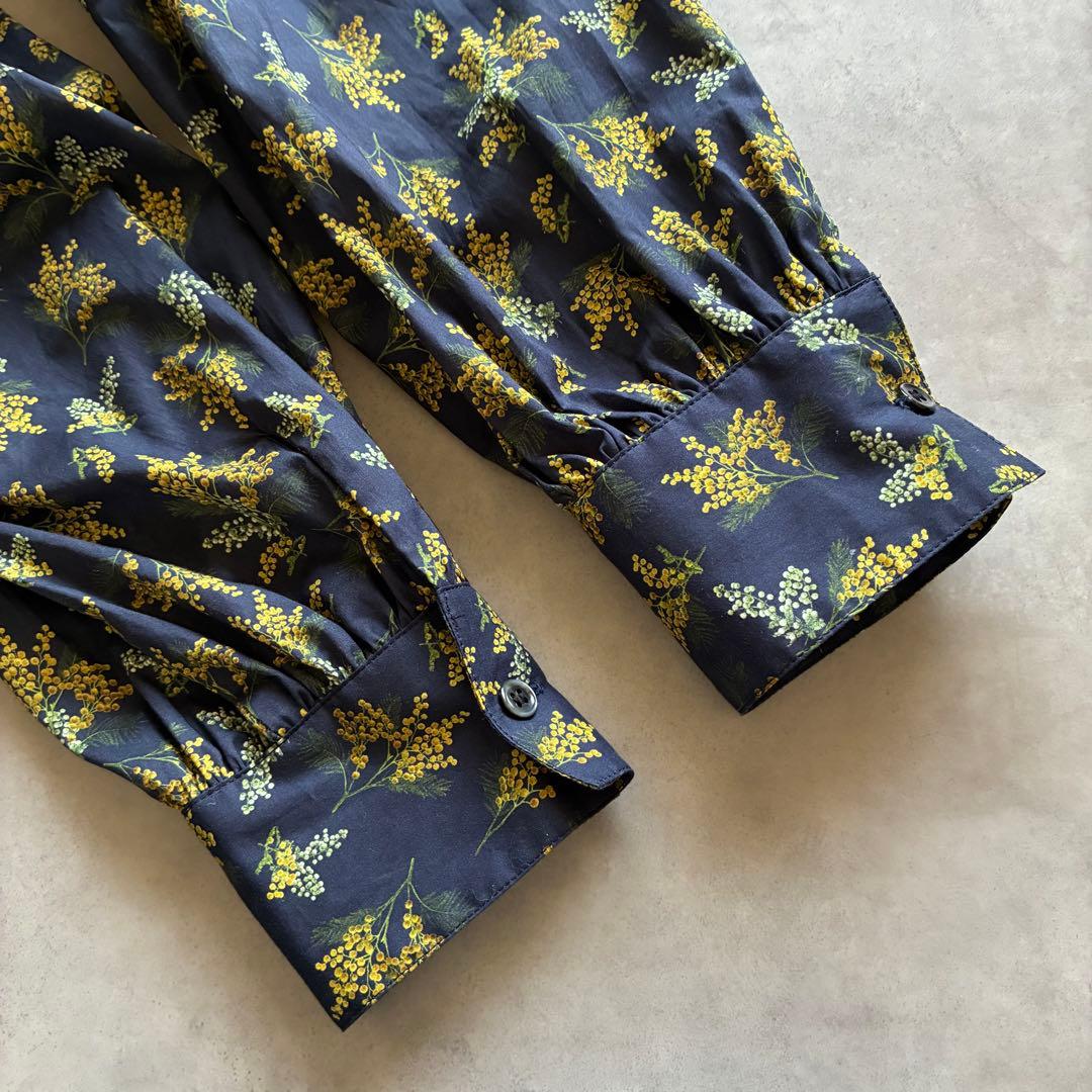 美品 ポルテデブトン リバティ ミモザ柄 ブラウス ネイビー 紺 フリルギャザー