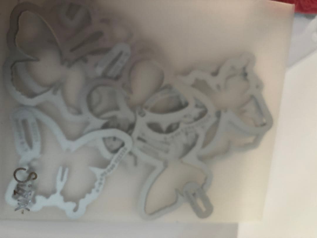 ティムホルツクリングスタンプとダイ　バターフライ