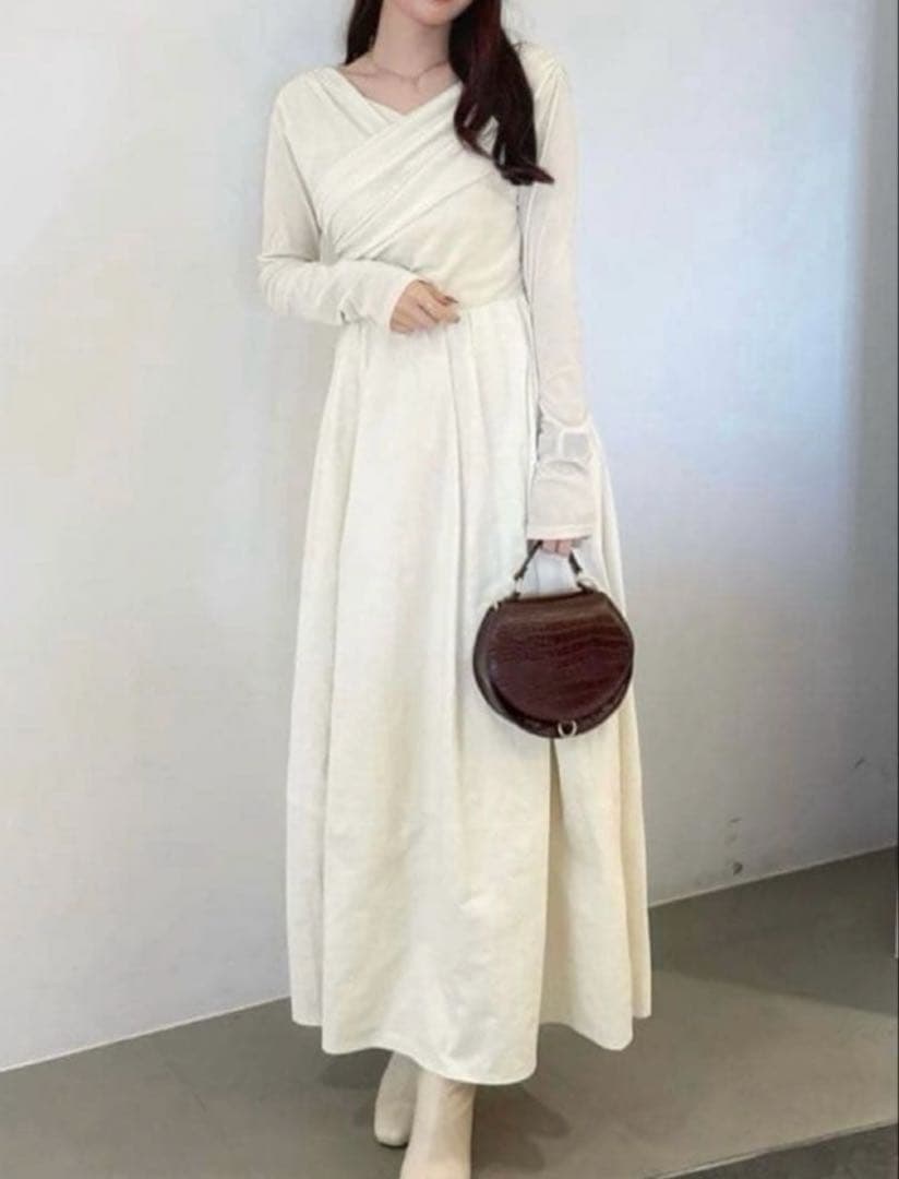 完売　ココディール　ベロアドッキングワンピース