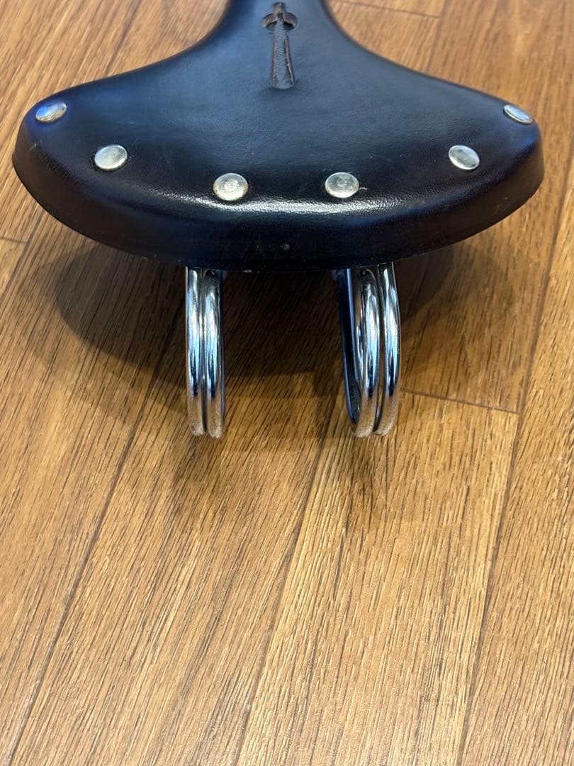 PALACE レザーサドル ヴィンテージ　焦げ茶　新品