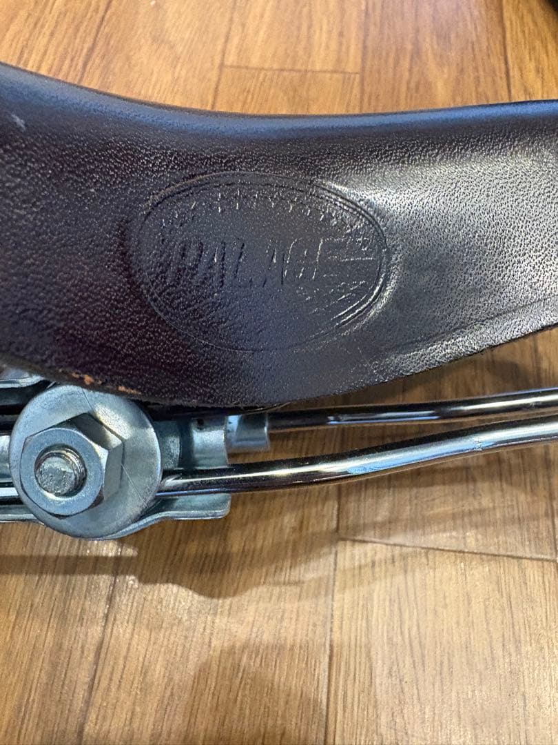 PALACE レザーサドル ヴィンテージ　焦げ茶　新品