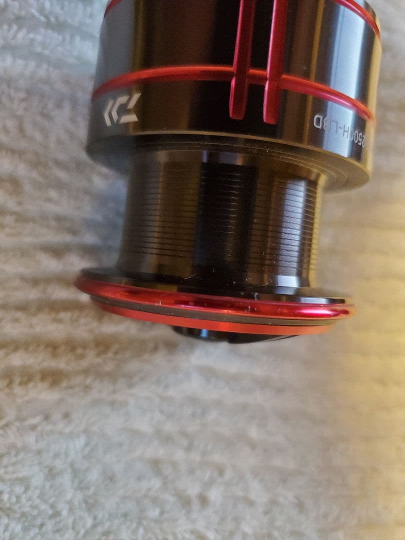 DAIWA　シグナス2500H-LBDのスプール二個