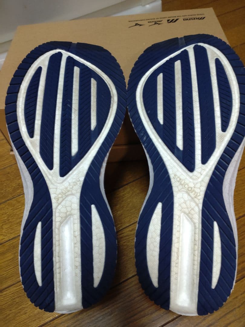 SAUCONY サッカニー TRIUMPH20 トライアンフ20 26.5cm