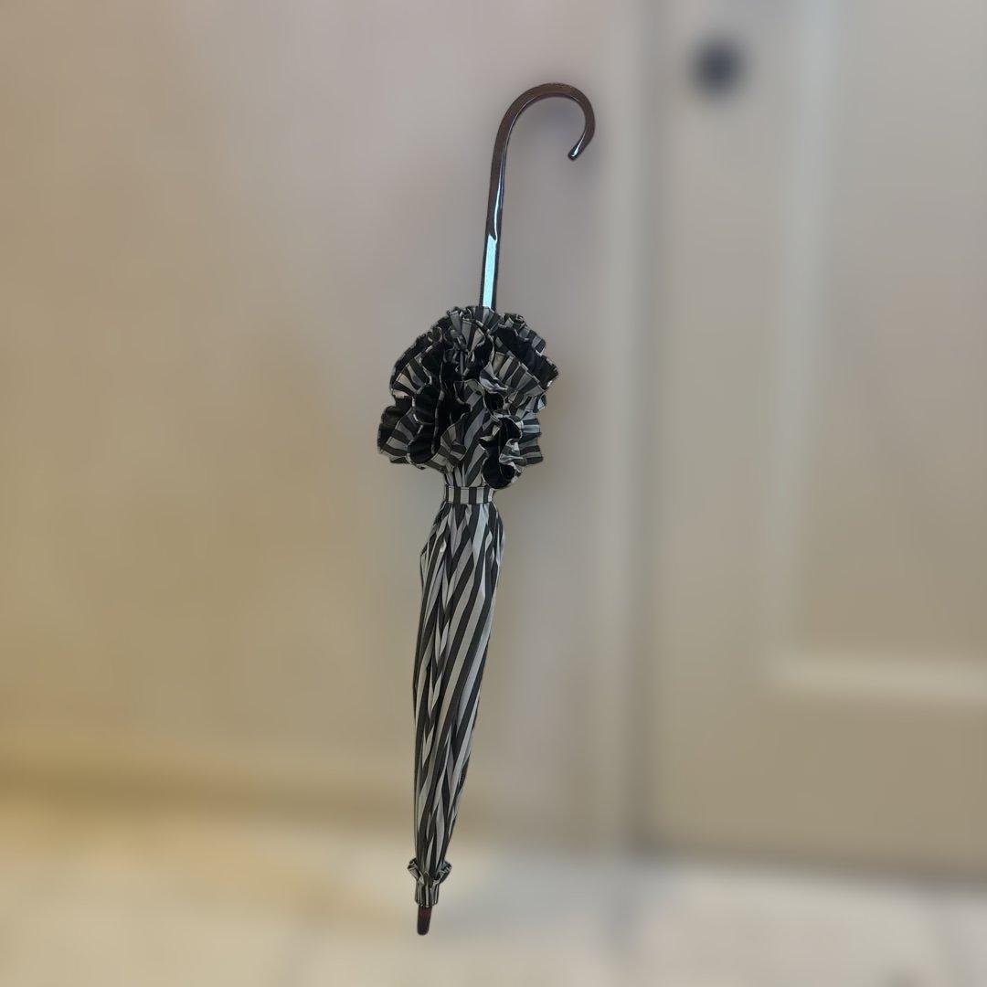 レア　サンバリア100 ドームフリル白黒ストライプ　茶手元