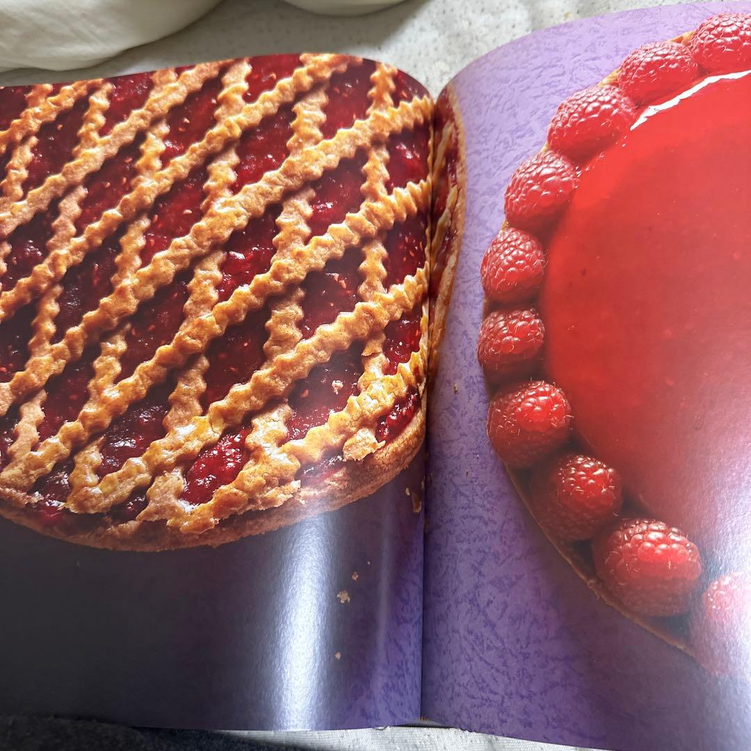 Pierre Hermé Pastries