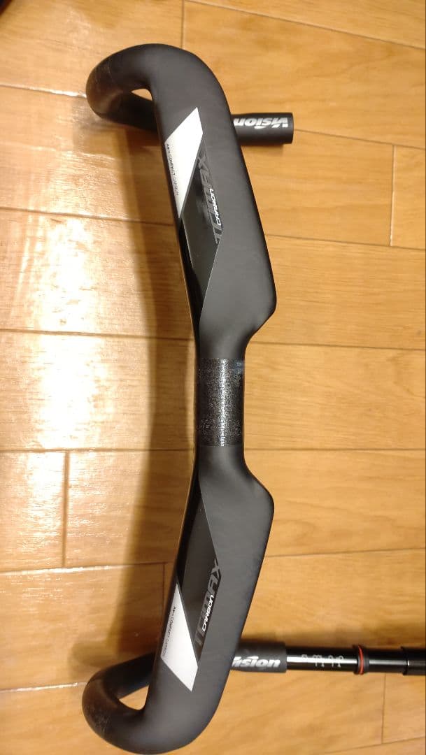 美品！　Vision メトロンカーボンエアロハンドル　420mm　フル内装対応