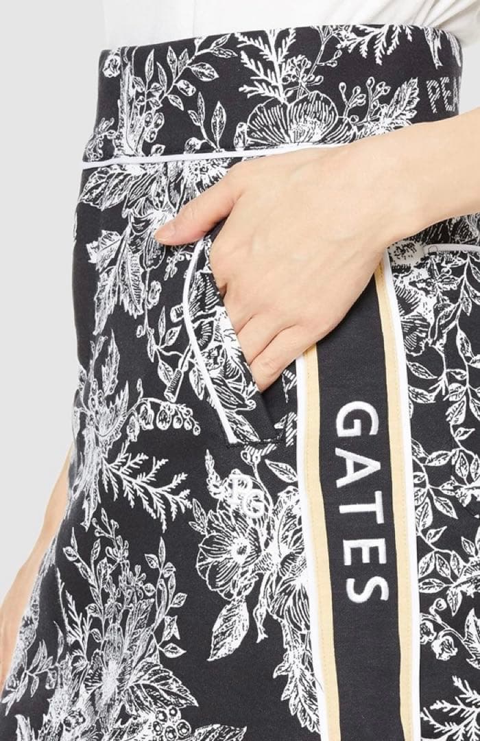 【新品】PEARLY GATES　軽量保温　花柄総柄　スカート　サイズ0