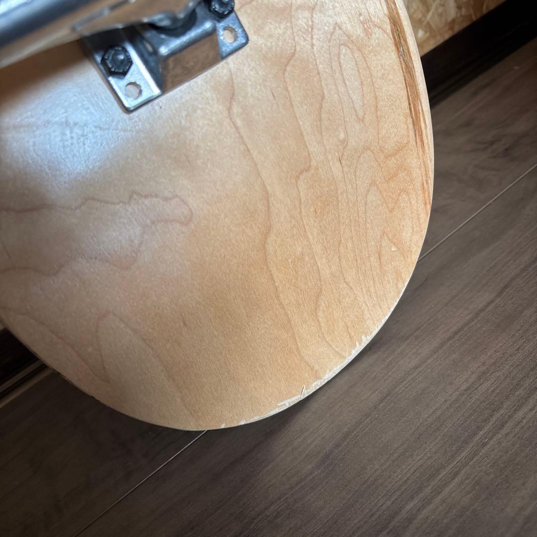 【数回使用美品】スケボー コンプリート 無地 スケートボード すぐ滑れます