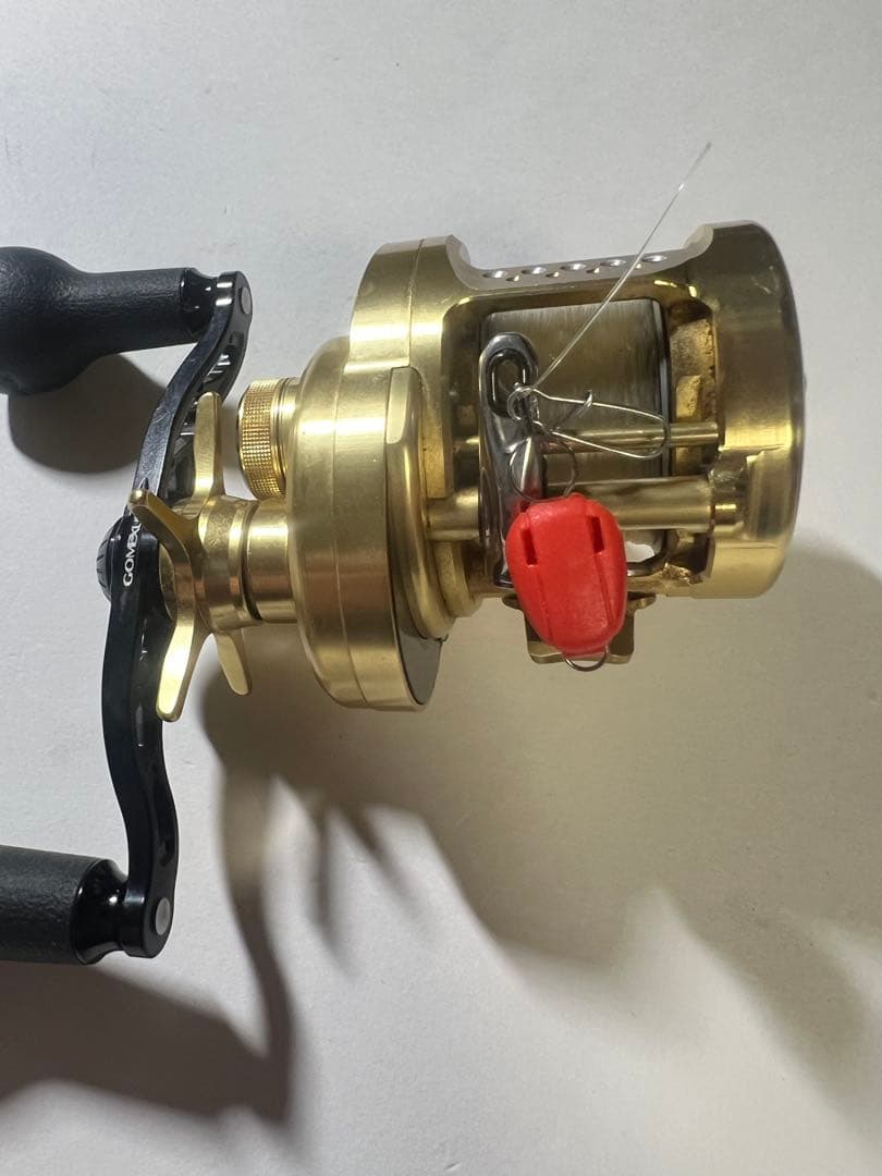 シマノ 15 カルカッタコンクエスト200HG