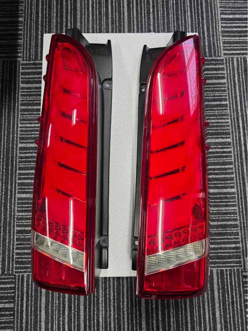 ヴァレンティ/ハイエース/JEWELジュエルLEDテールランプ/ウルトラシグマ