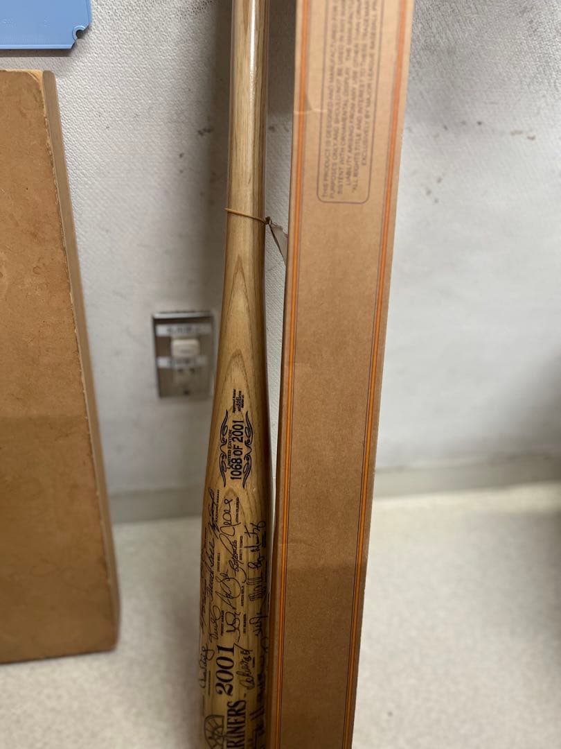 2001年マリナーズサインバット