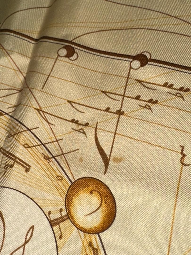 o*e様 エルメス スカーフ　HERMES シルク カレ90 ベージュ・マロン