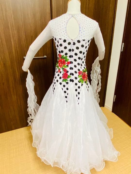 社交ダンス　モダンドレス　白　ドット　赤い薔薇