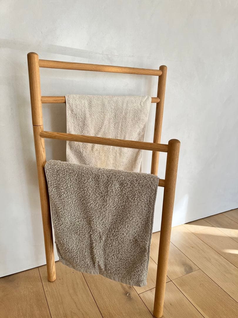 木製タオルハンガー
