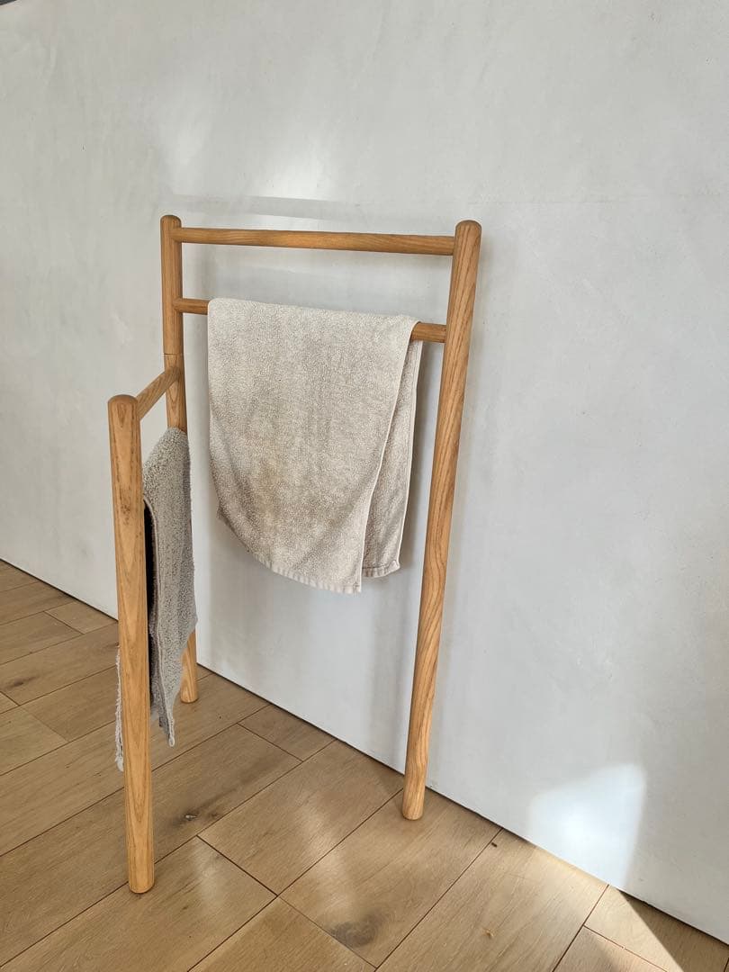 木製タオルハンガー