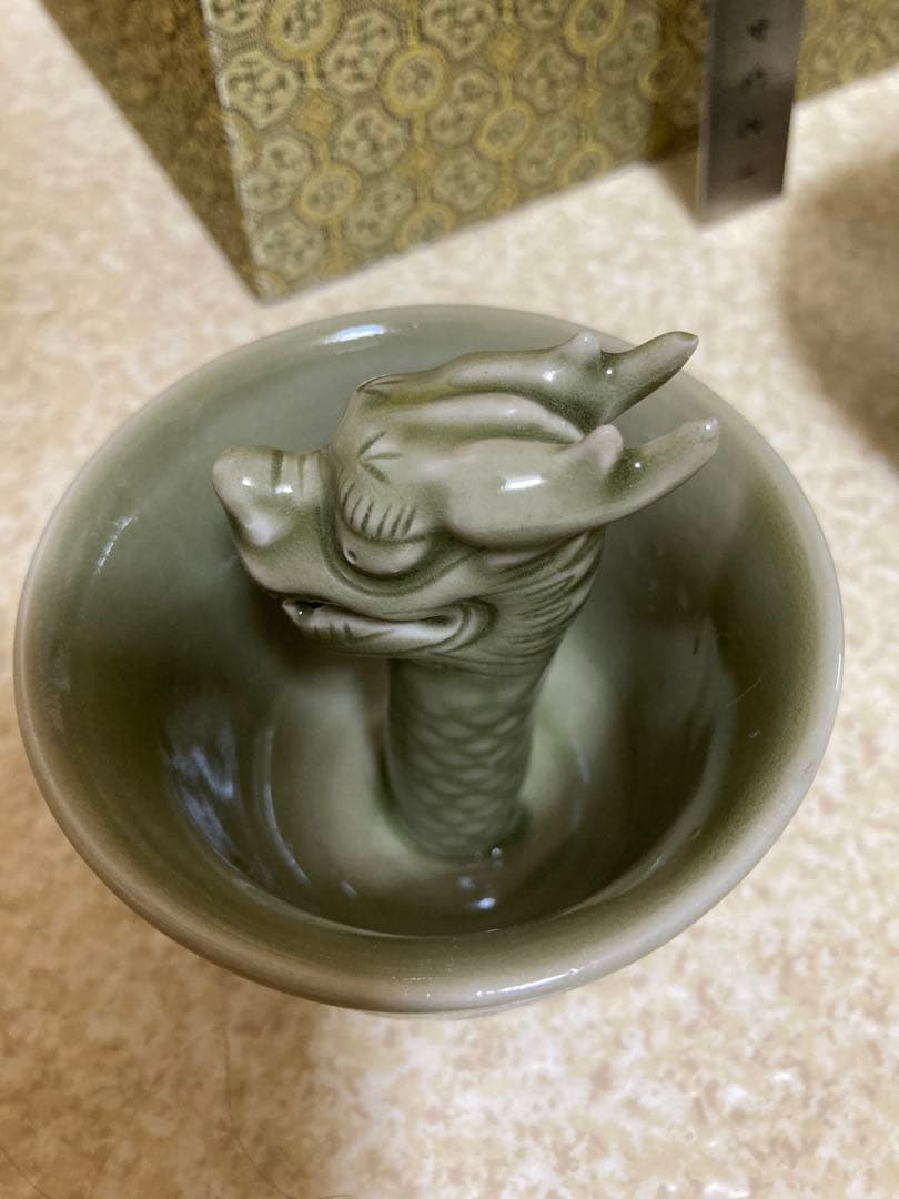 中国宋代耀州窯 倒流壶￼ 陽刻花紋 古美術品