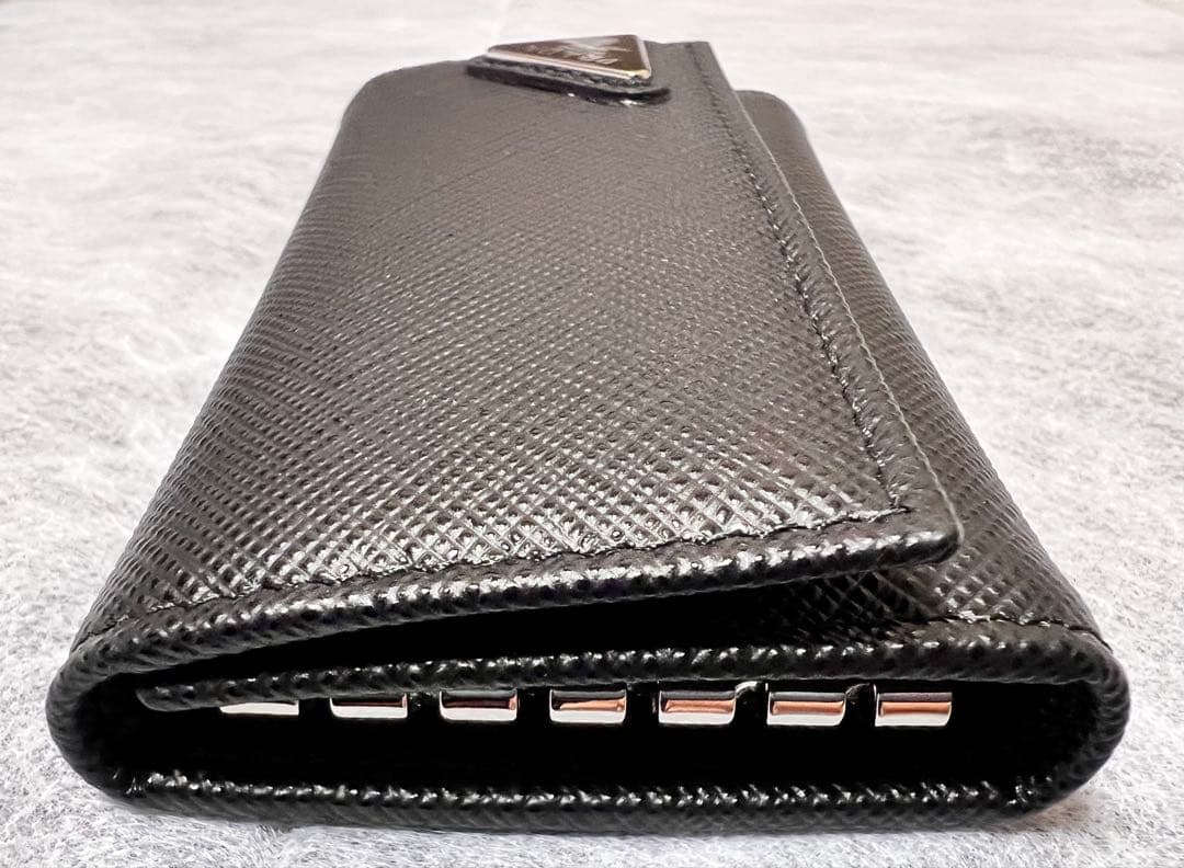 【新品未使用】PRADA サフィアーノトライアングル キーケース　プラダ