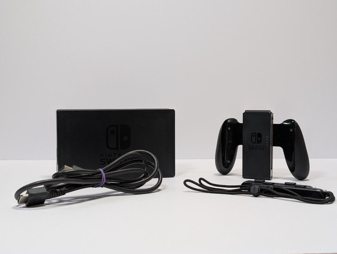 【美品】Nintendo Switch　バッテリー強化版（新型）ゲーム3本セット