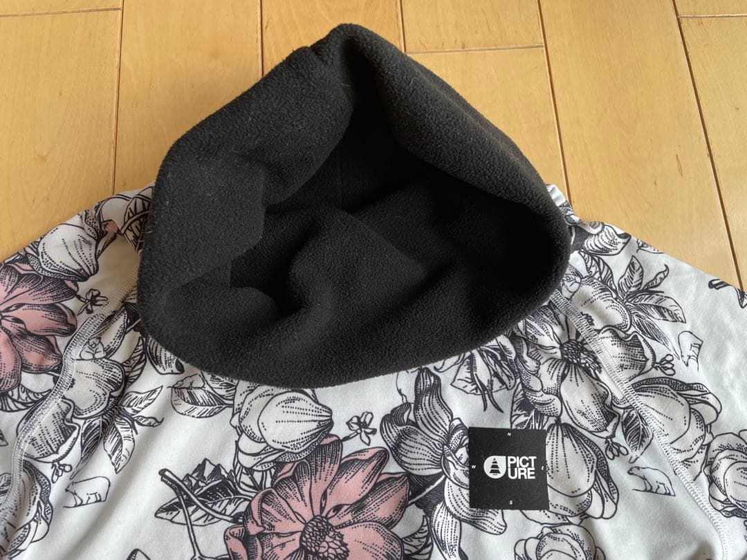 スノーボードジャケット＆パンツと花柄トップスセット