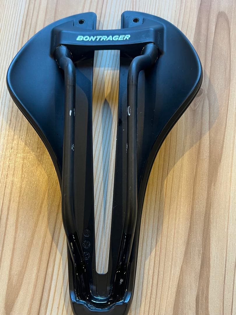 Bontrager Aeolus Pro サドル 25 0mm x 145