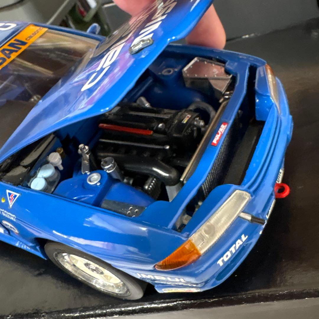 ミニカー Calsonic Nissan Skyline GT-R 1/18