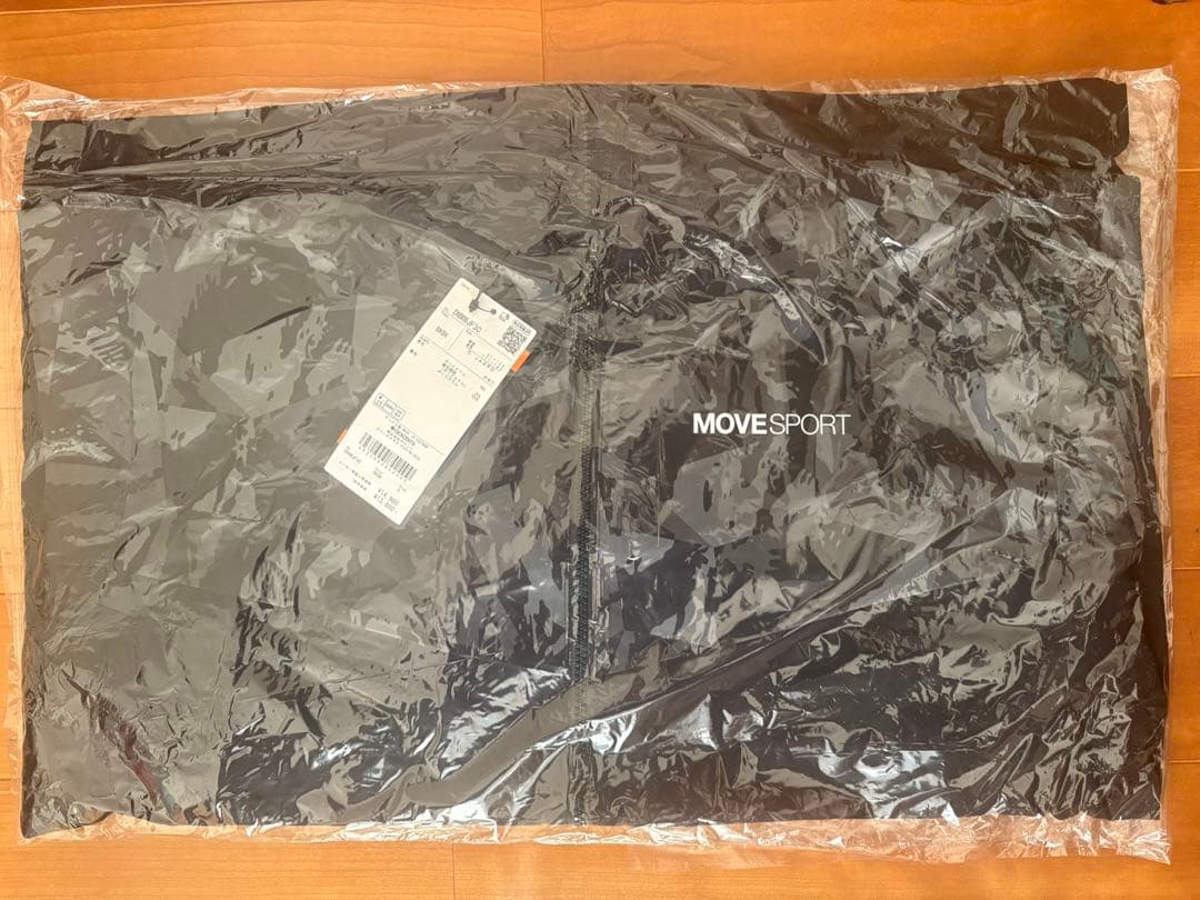 【最終お値下げ・新品・未使用】デサントMOVE SPORT ウィンドブレーカー