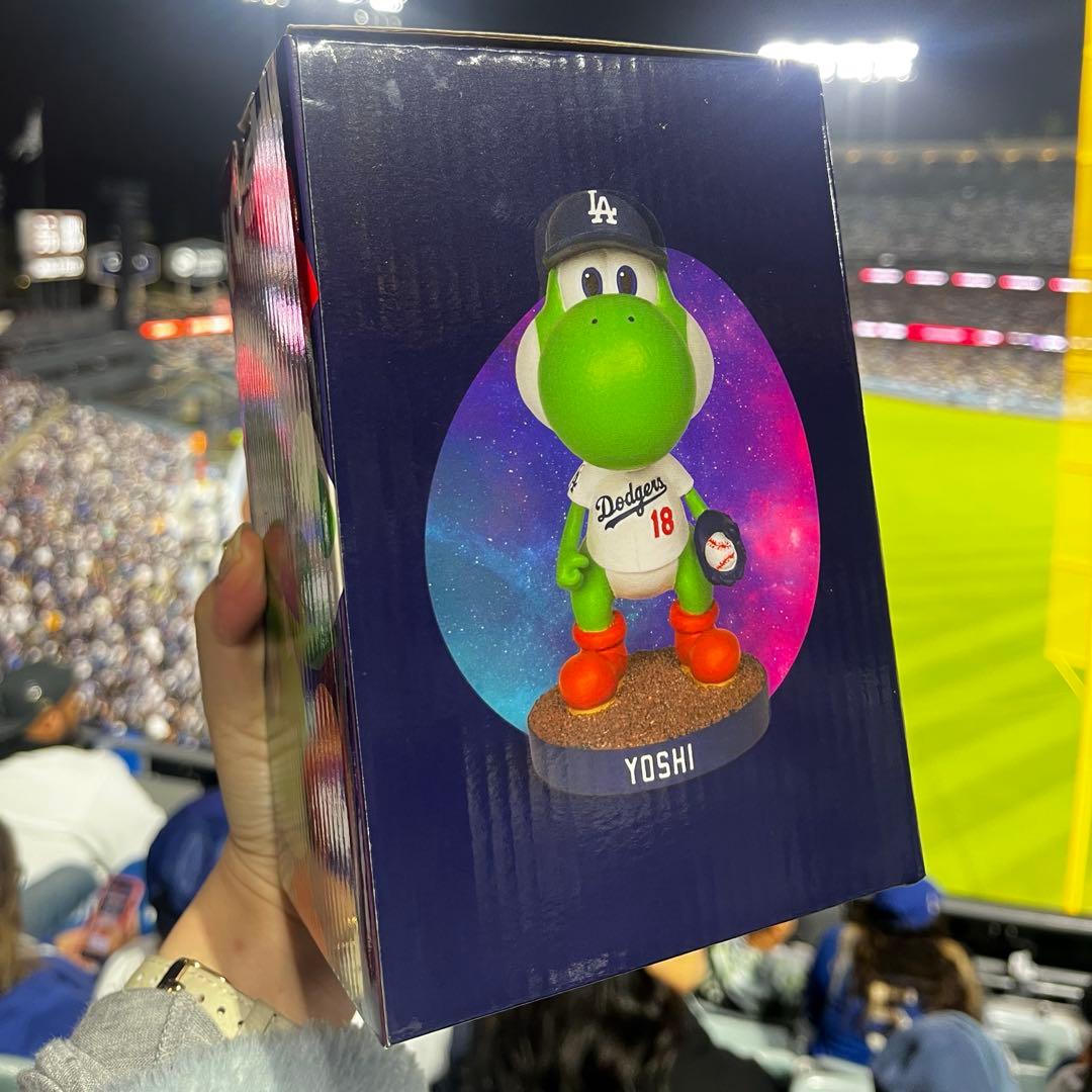 チュッパチャップス　山本由伸　ドジャースボブルヘッド