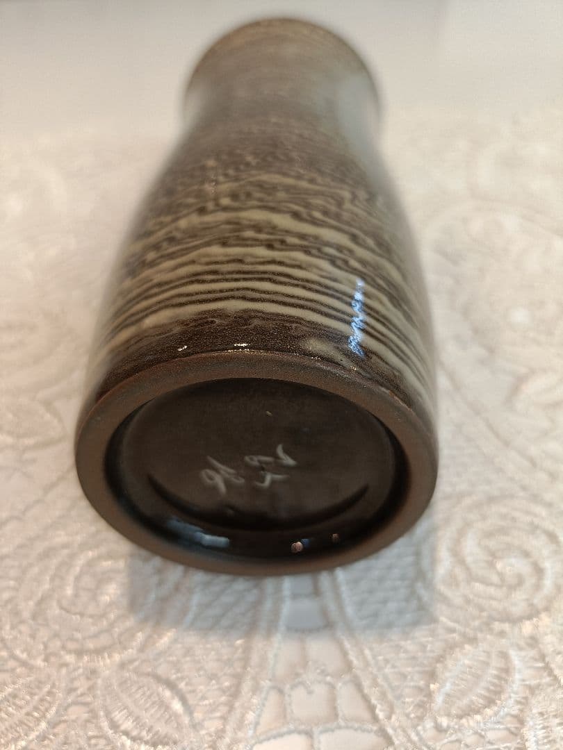 未使用品 臥牛釜ストライプ模様の陶器花瓶