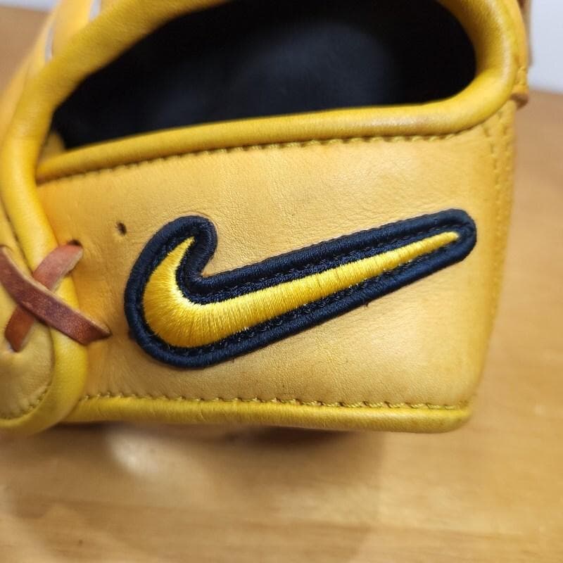 NIKE ナイキ 松坂モデル 限定品 ファイヤーK刻印 美品 軟式グローブ