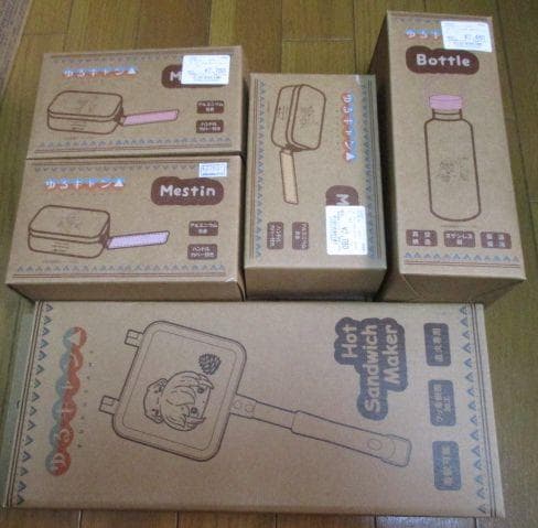 D*I様 新品　ゆるキャン　サンリオ　コラボ　保冷ボトル　水筒　メスティン　ホッ