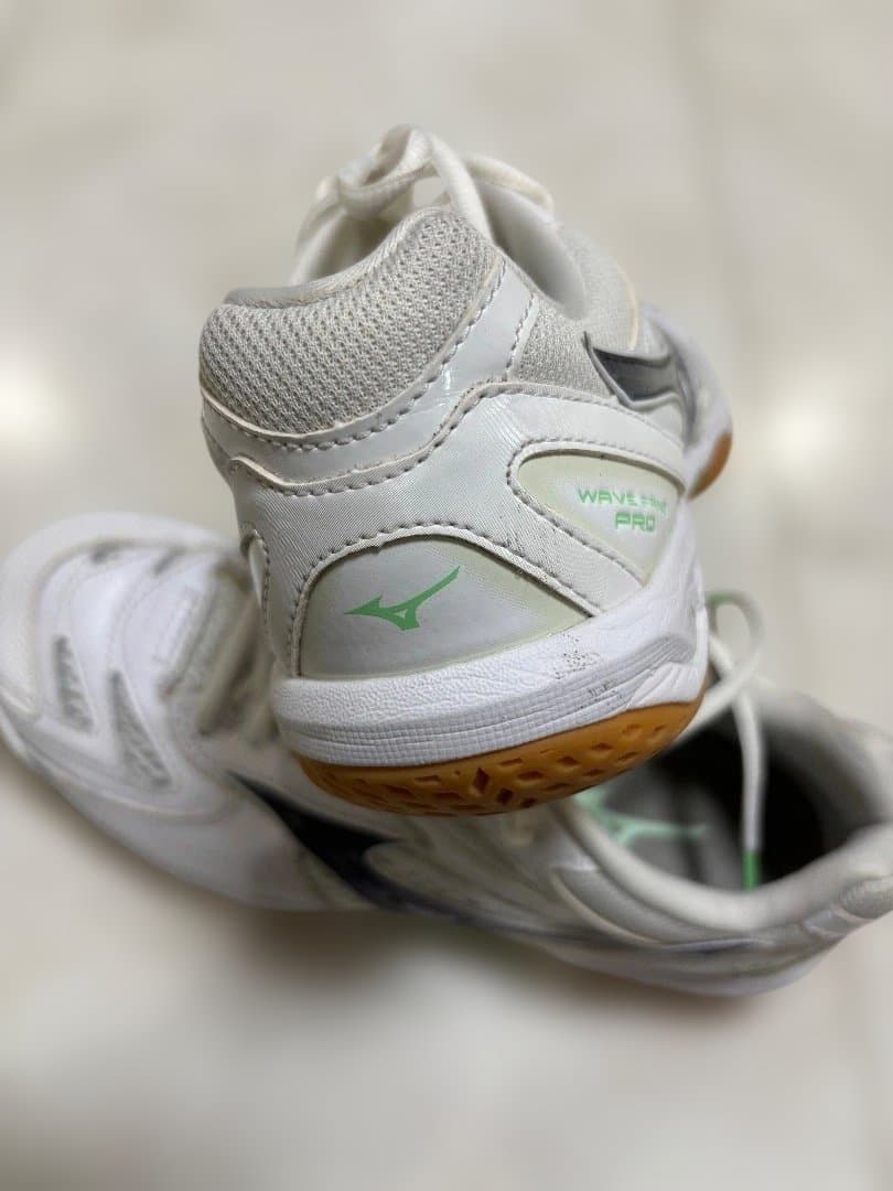 Mizuno ウエーブファングPRO 限定カラーホワイト/ミント23.5cm